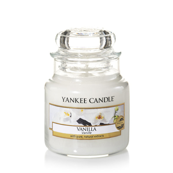 Yankee Candle Duftkerze im Glas (klein) VANILLA - Kerze mit Brenndauer bis zu 30 Stunden