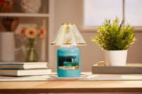 Yankee Candle Duftkerze im Glas (groß) MOONLIT COVE - The Last Paradise Collection