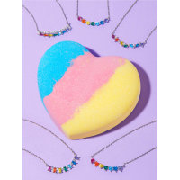 Charmed Aroma Badebombe Rainbow Heart mit Halskette, Herz Badekugel mit Schmuck