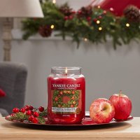 Yankee Candle Red Apple Wreath Duftkerze im Glas...