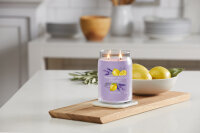Yankee Candle Duftkerze im Glas (groß) LEMON LAVENDER - Kerze mit Brenndauer bis zu 90 Stunden